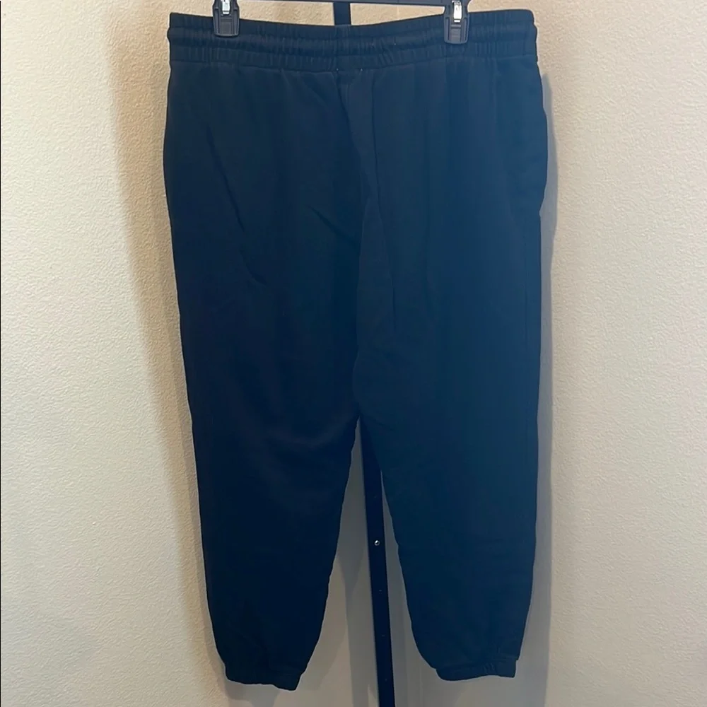 GAP Black Sweatpants with Elastic Waistband and Tapered Ankles - Picture 3 of 3